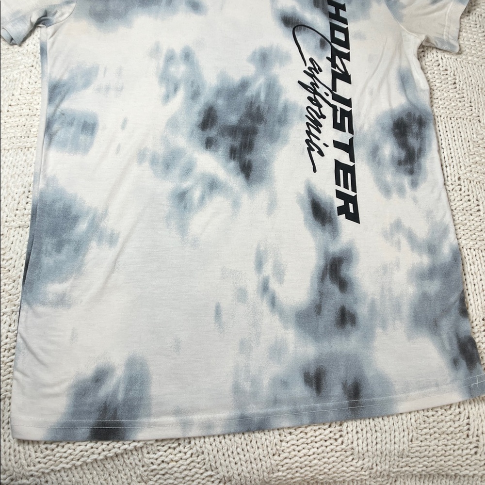 Hollister Tshirt - Picture 3 of 10